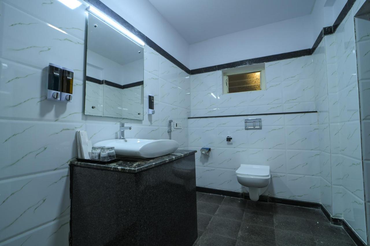 Hotel Cn Windsor Chikmagaluru Exterior photo