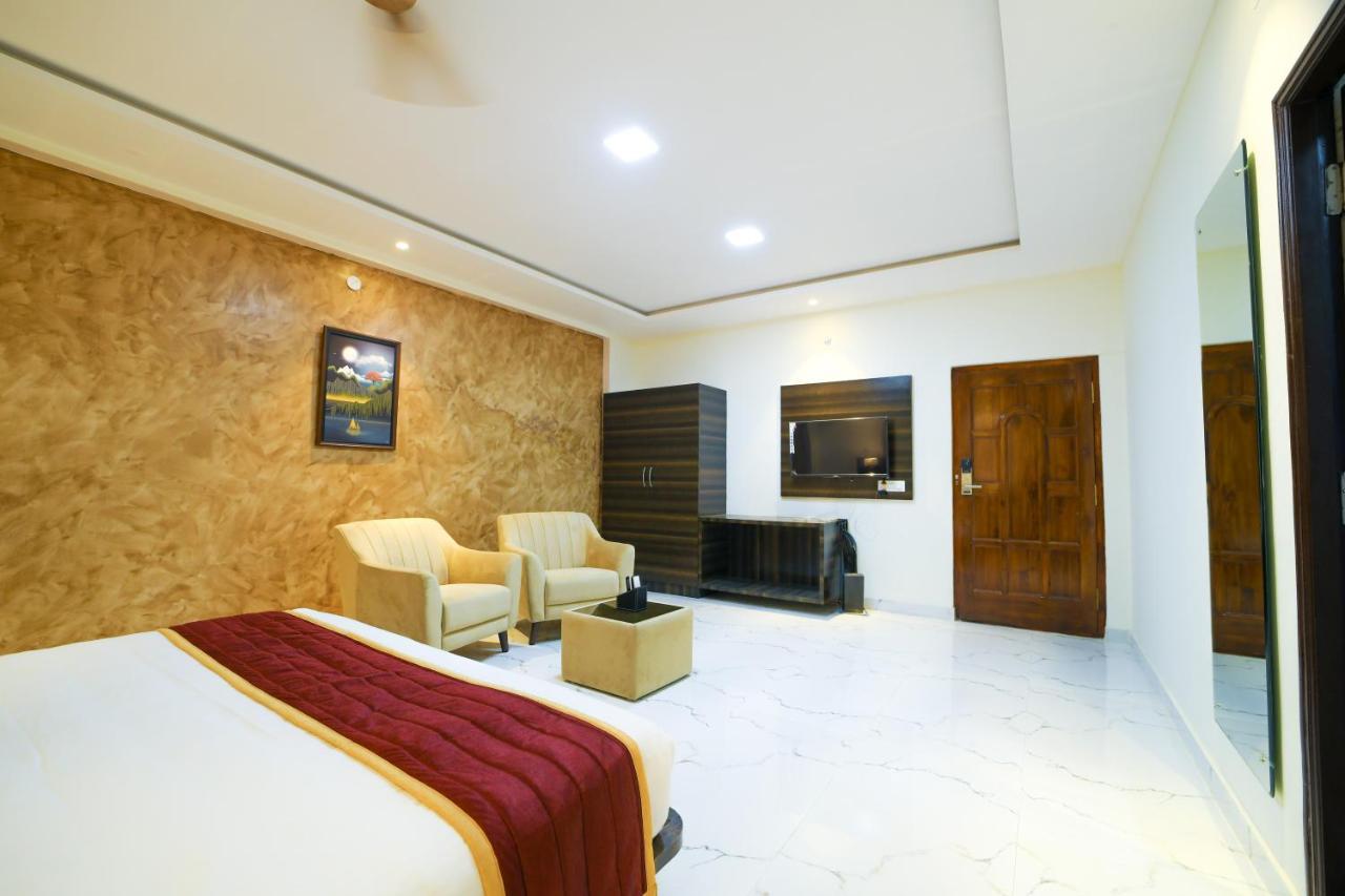 Hotel Cn Windsor Chikmagaluru Exterior photo